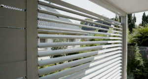 Lamellenscherm: privacy en zonwering in één systeem