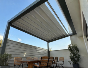 Zo kies je het juiste formaat lamellenoverkapping voor jouw terras